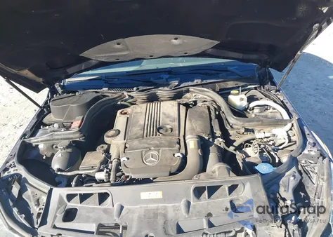 2012 Mercedes-Benz C 250 из США, поврежденный, VIN WDDGJ4HB6CF798326